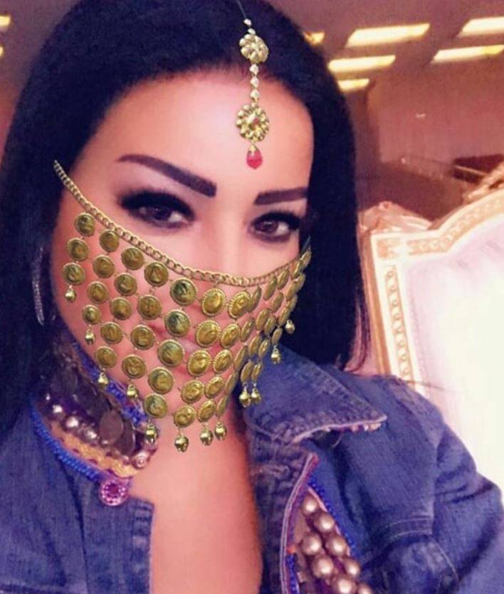سمية الخشاب تقع في الفخ وتقصف جبهة نفسها... 