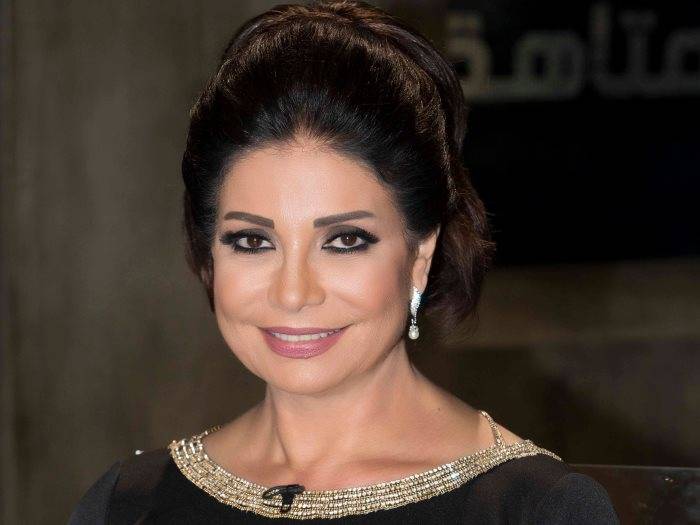 إطلالة صادمة لسوسن بدر.. ما السر وراءها؟