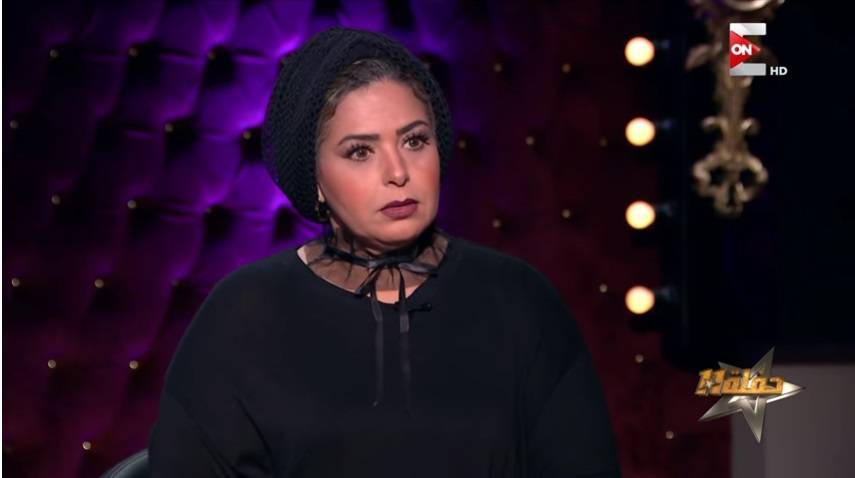 بالفيديو - صابرين في رد ناري على منتقديها: اللي هينزل معايا القبر يحاسبني على الحجاب