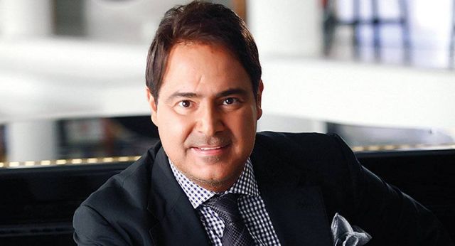 عاصي الحلاني ينشر صورة قديمة تجمع أحلام وهيفاء وهبي وأصالة وشيرين... هل أحرجهنّ؟