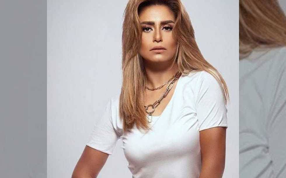بالصور - منة فضالي تتغزل بهذا الشاب وتقول: 