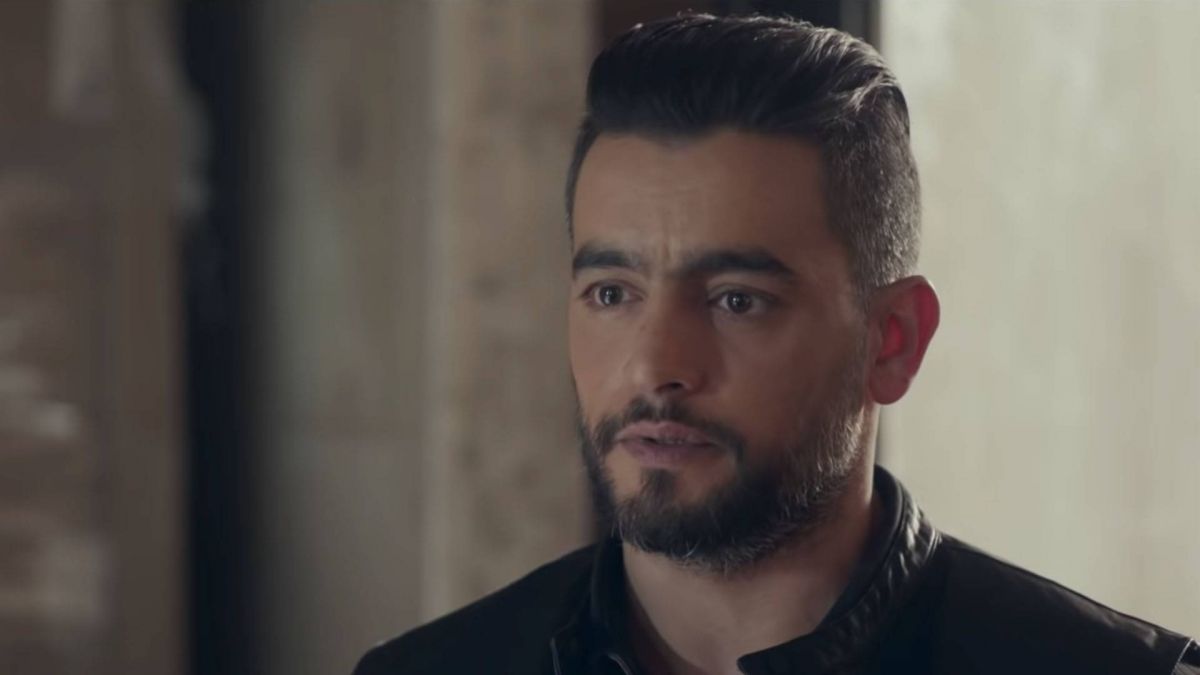 بالفيديو - هاني سلامة يفقد الذاكرة بسبب مسلسله الجديد!