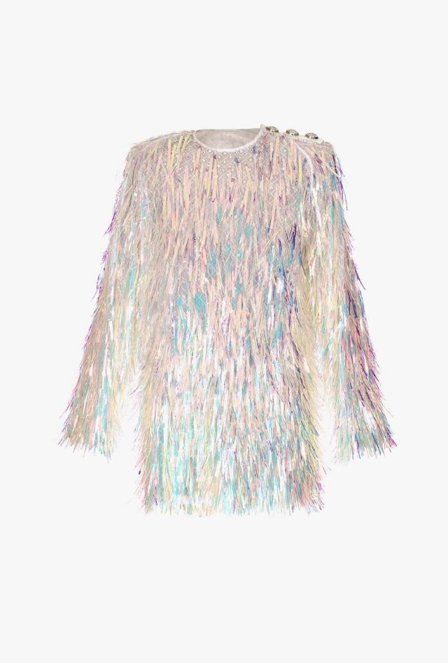 الفستان المصنوع من الخيوط