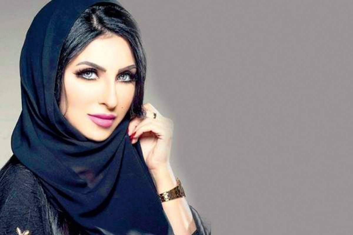 زينب العسكري... خلعت الحجاب