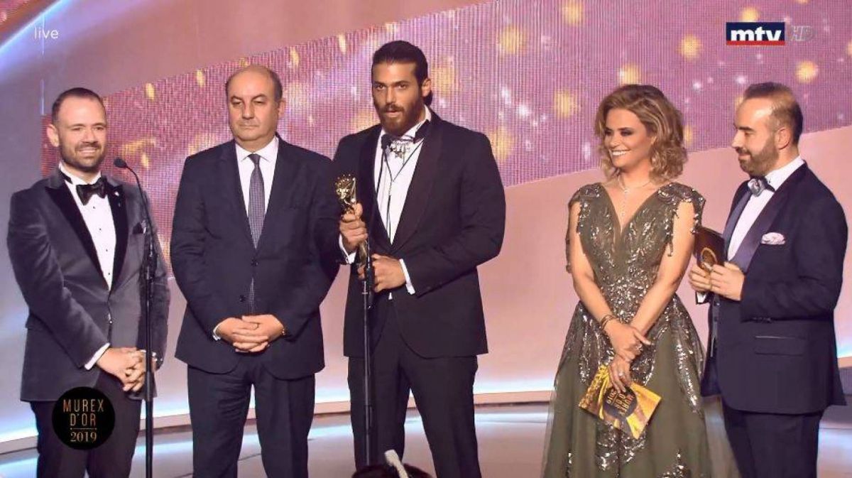 اللائحة الكاملة للنجوم الفائزين بجوائز 