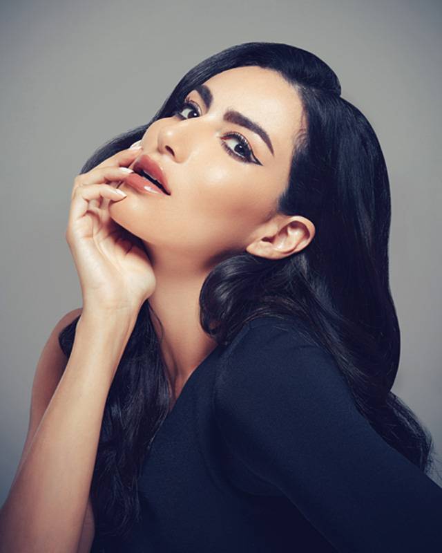 ديالا مكّي
أسرار ماكياجي واحتفائي الدائم 
بجمال البشرة الطبيعية