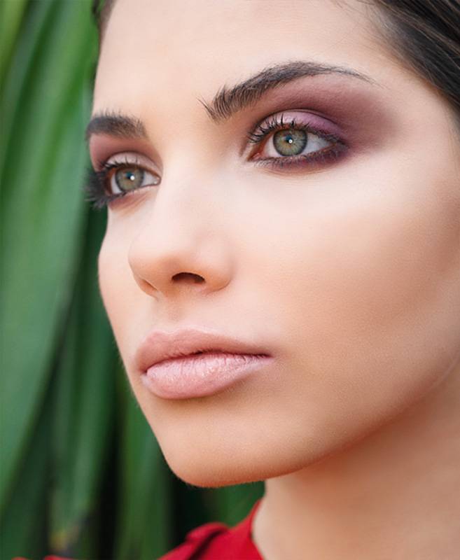 SOUS LES PALMIERS
تحت سعف النخيل