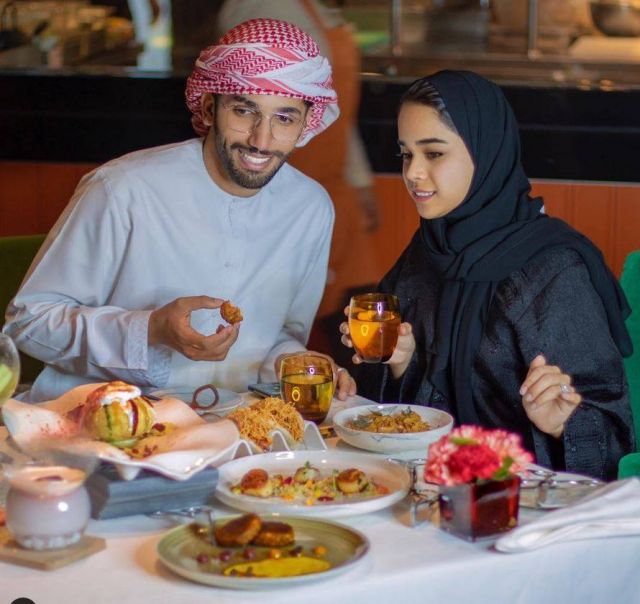 مي العيدان تعلن انفصال مشاعل الشحي وأحمد خميس وتسخر... هل هذا صحيح؟