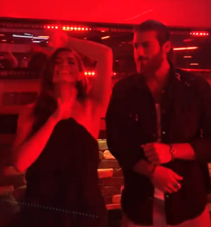 بالفيديو - جان يمان وديميت أوزدمير يشعلان ليل بيروت رقصاً