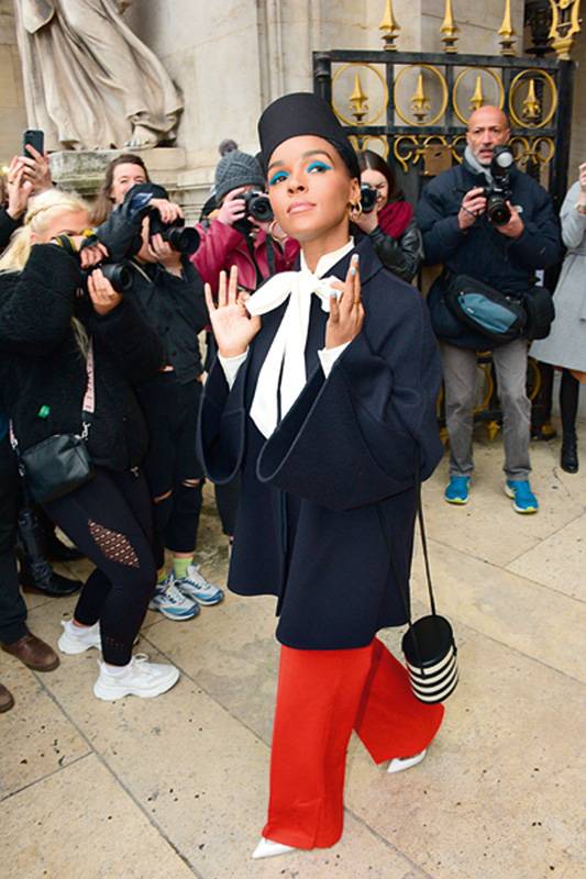 ‏Lavallière Bow Trend
موضة العقدة: لمسة أنثويّة لإطلالاتكِ الحيويّة