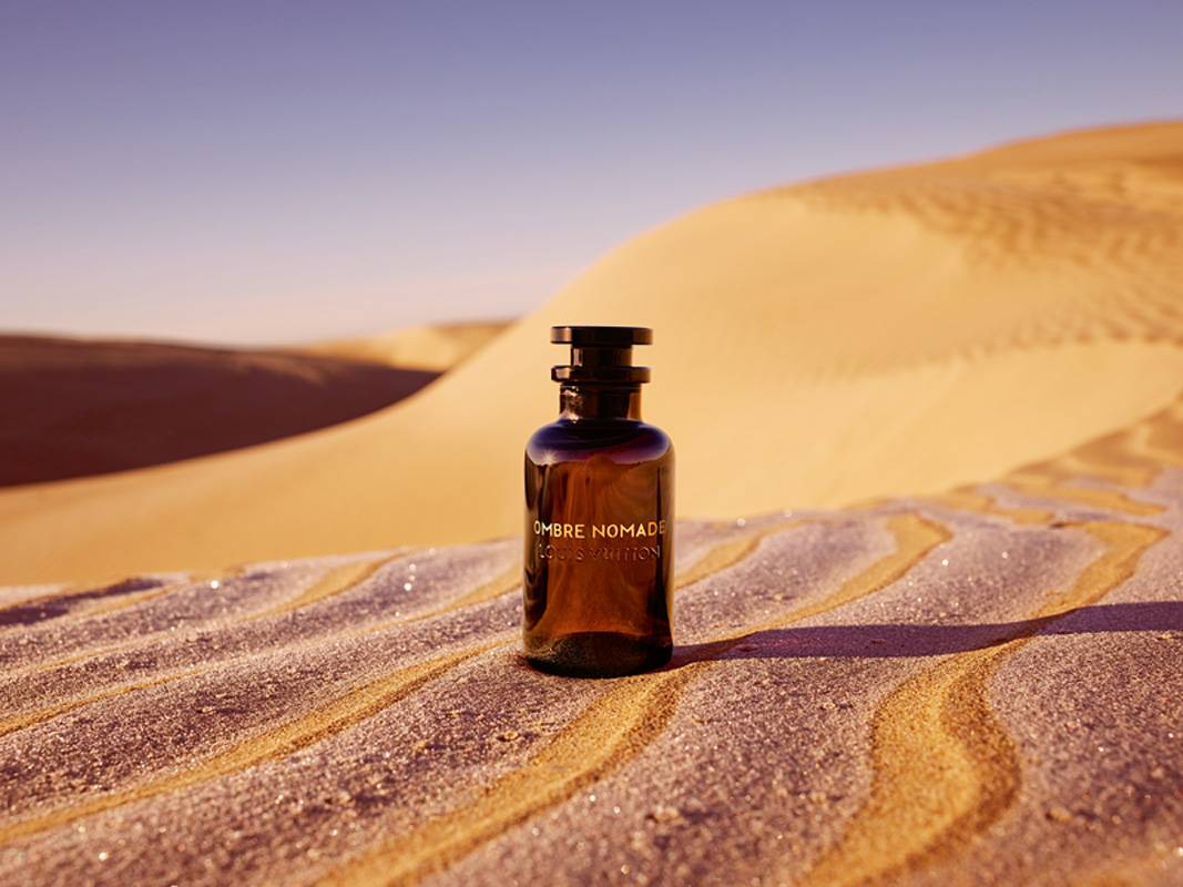 عطر يحتفي بالصحراء الآسرة
Louis Vuitton Parfums
Les Sables Roses