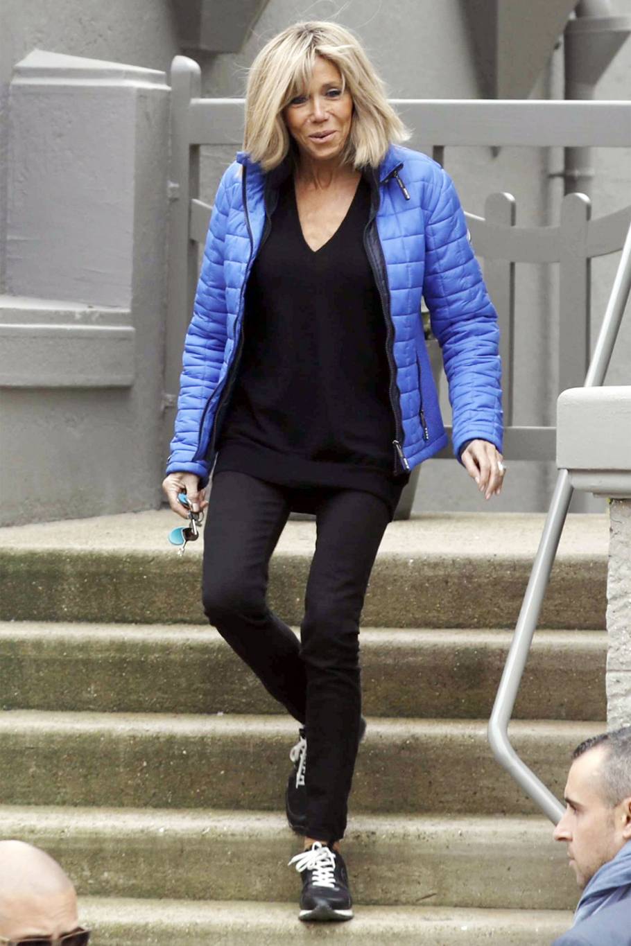 مع التقدّم في العمر – إليك حيلة بريجيت ماكرون لإضافة الكثافة إلى شعرها... بسيطة جداً