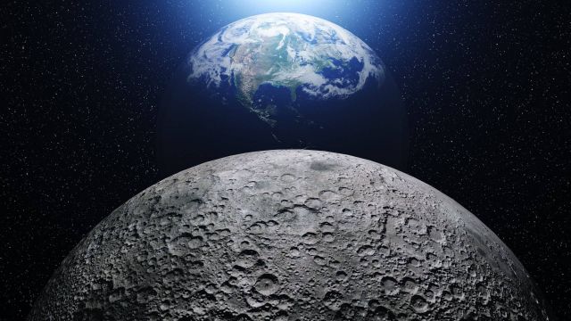 ناسا - هناك مياه على سطح القمر ويمكن الوصول إليه