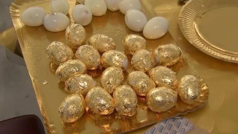 بالصور - انتقادات لاذعة لفنانة حضّرت عشاء من الذهب... إليكم التفاصيل الصادمة