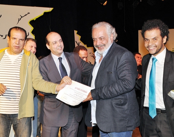 تكريم ضيوف 'هنكتب دستور جديد'