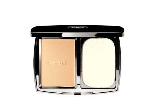 Chanel Vitalumiere Compact