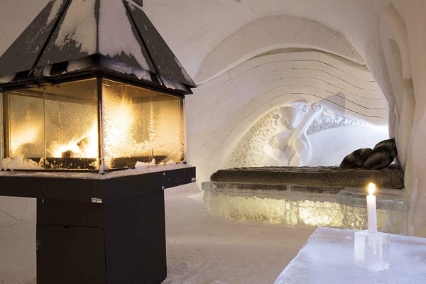 «فندق الجليد» Hotel de Glace في كيبيك كندا  