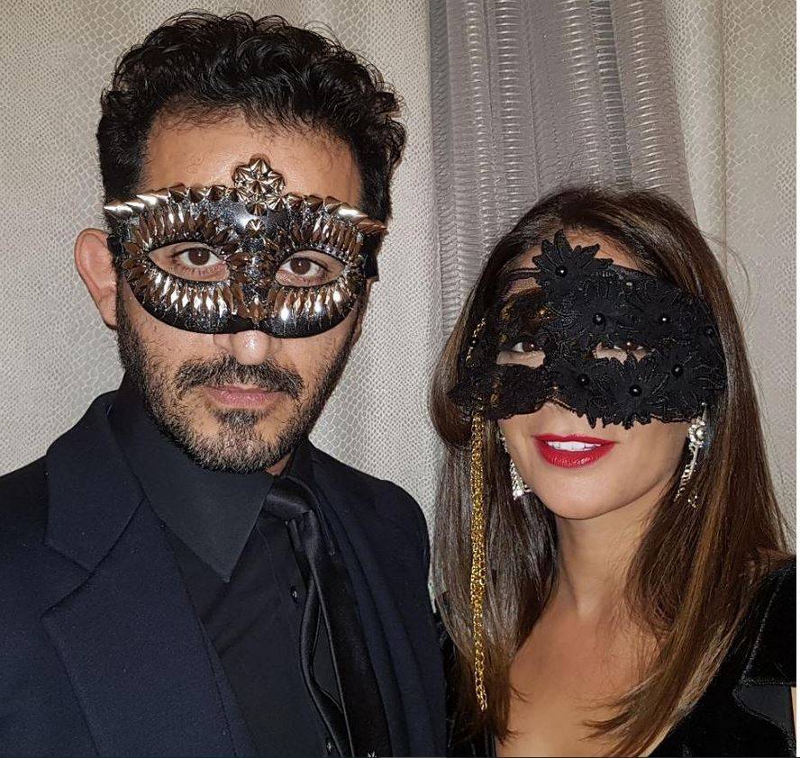 صور نادرة جداً من زفاف أحمد ومنى زكي قبل تمزيقها... شاهدوا كيف ظهرا