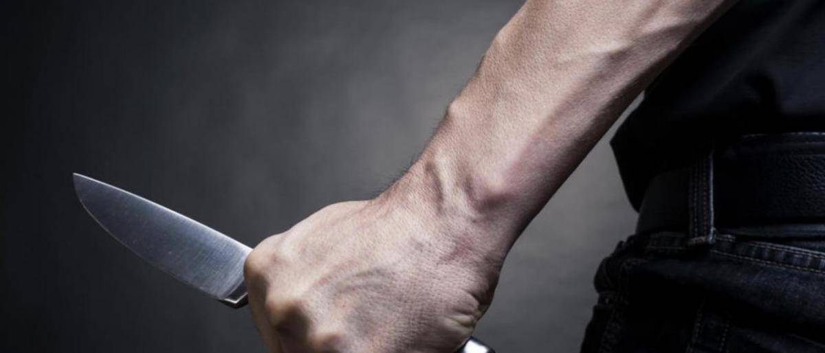 عاتبه على معاكسة خطيبته... فمزق جسده أمامها