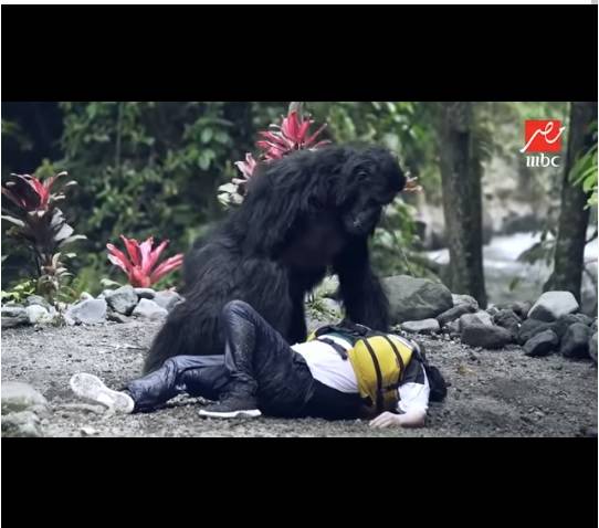 رضا عبد العال يتظاهر بالموت