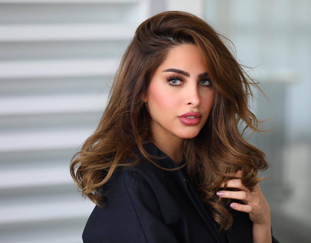 بالفيديو والصور - خطأ فادح من فوز الفهد يعرضها للانتقاد.. شاهدوا ماذا فعلت