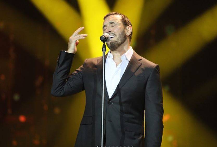 بالفيديو –والدة مشترك The Voiceتشعل الجبهة مع كاظم الساهر وتتهمه بالكذب... إليكم ما كشفته