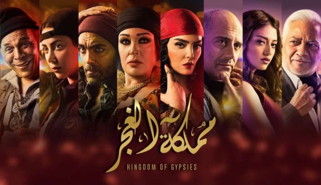 أزمة جديدة تواجه فيفي عبده وحورية فرغلي