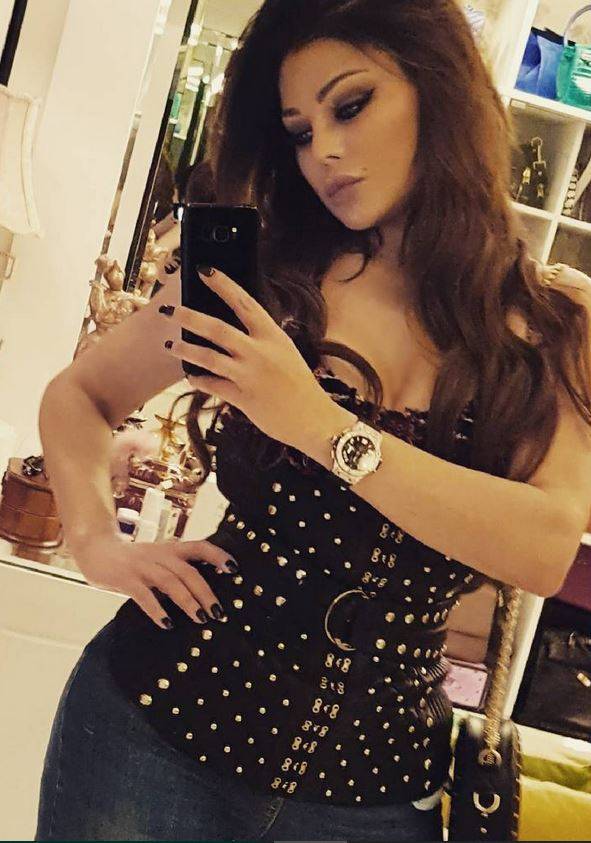 فيديو نادر – هيفاء وهبي تقف على مسرح مسابقة ملكة جمال لبنان منذ 27 عاماً... شاهدوا كيف كانت