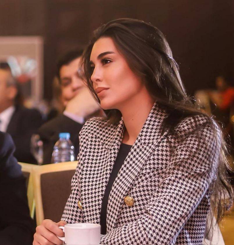 بالصورة – لياقة ياسمين صبري تصدم الجميع مجدداً... شاهدوا الحركة الصعبة التي قامت بها