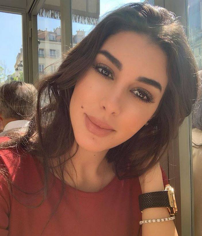 ياسمين صبري تسخر من فيفي عبده بقوة... هل قلدت طريقة تحدثها الإنكليزية؟