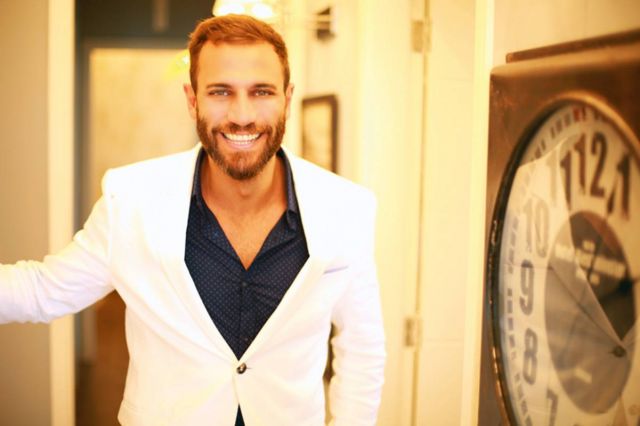 نيكولا معوض