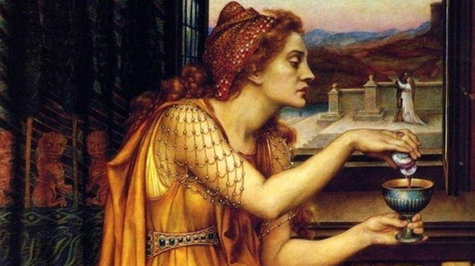 امرأة سمّمت 600 رجل.. غيّرت حياة النساء ثم أعدمت