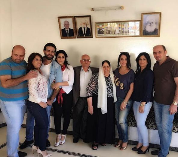 سلاف فواخرجي في زيارة لعائلة محمود نصر