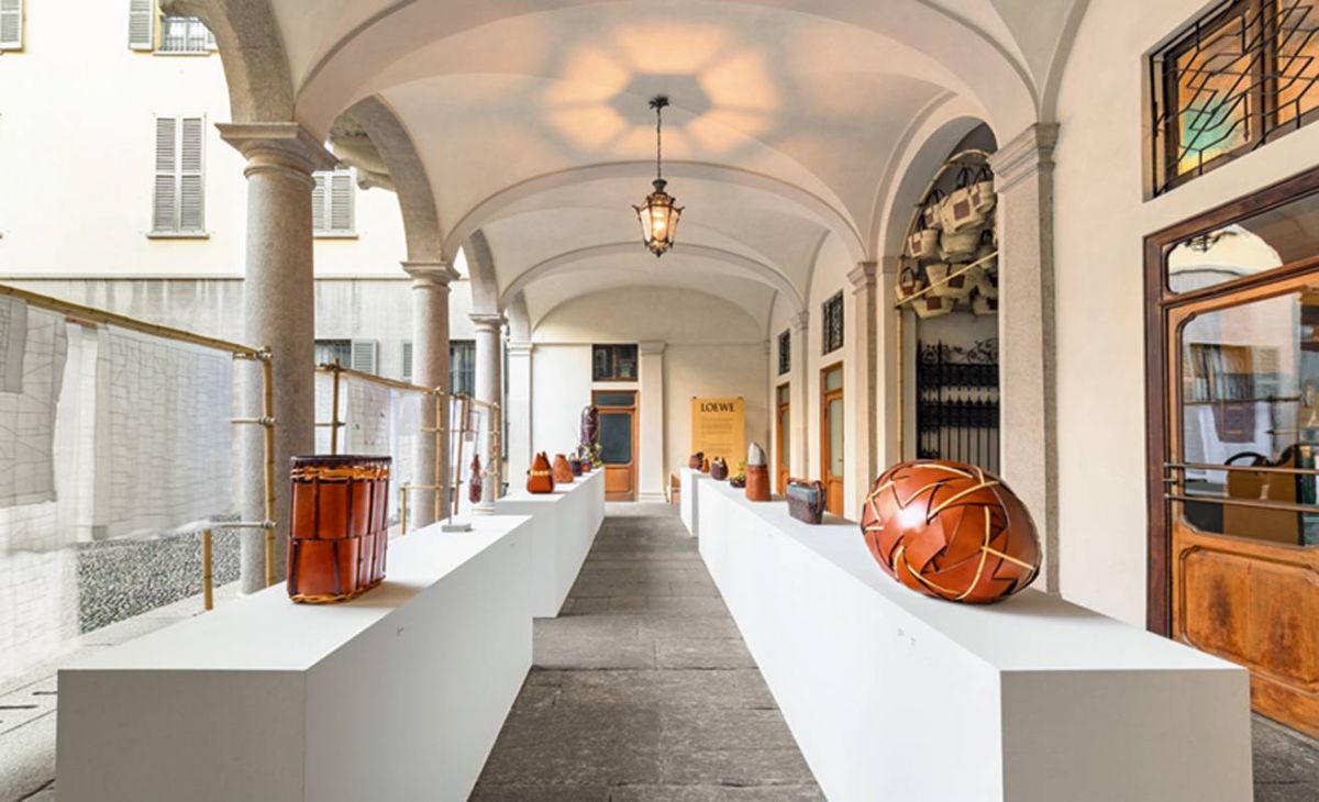 LOEWE
تتعاون مع نخبة من الفنانين والحرفيين
في إطار فعاليات معرض الأثاث الدولي في ميلانو