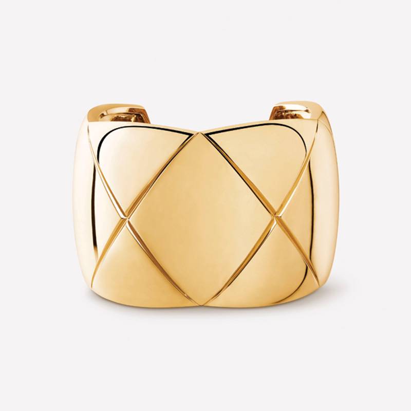 سوار ذهبي من شانيل CHANEL