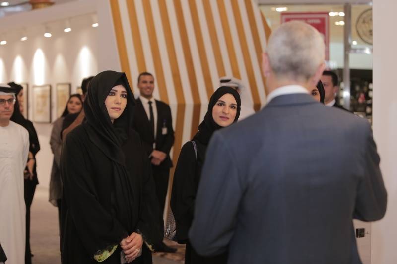 بالفيديو - دبي تحتفي بالخط العربي