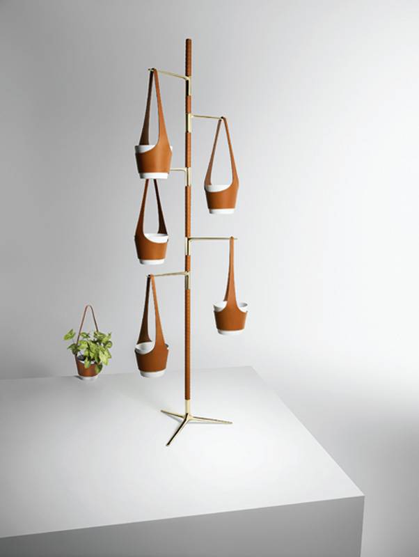 lifestyle totem- floral Dami