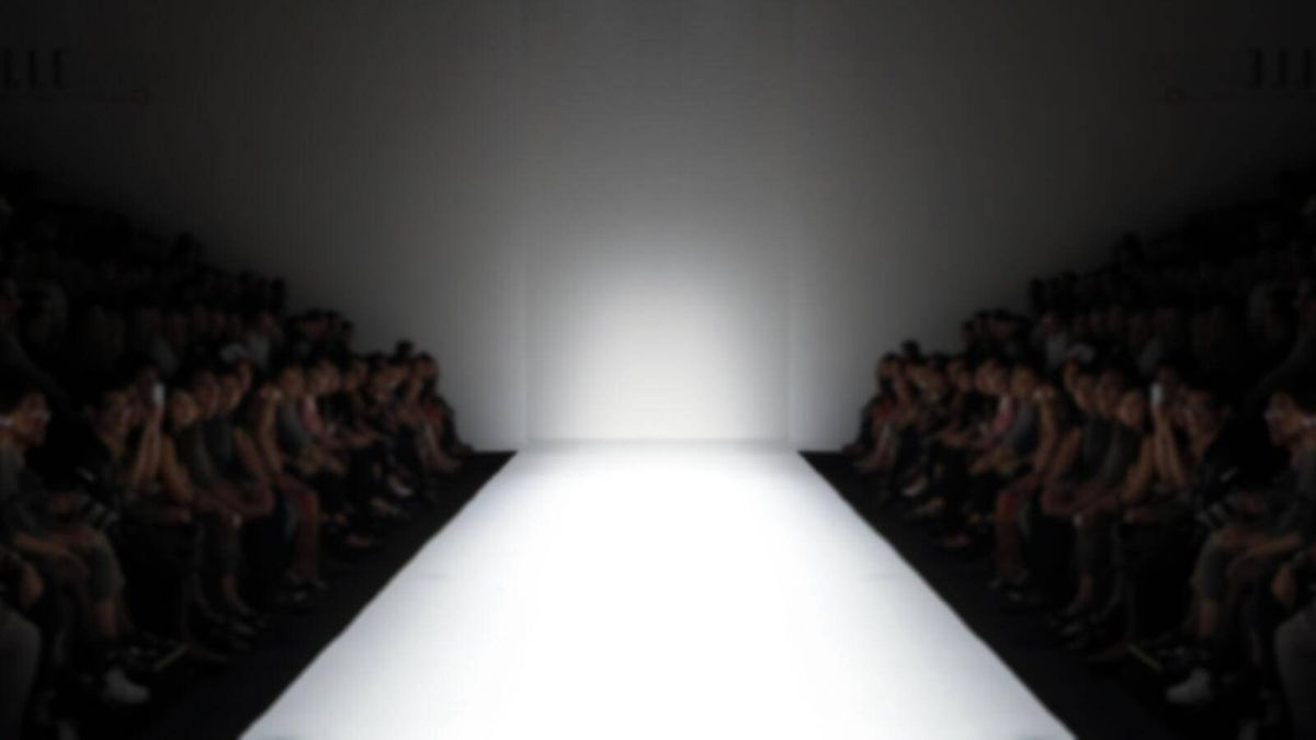 بالصورة – وفاة مصمم أزياء عربي شهير جداً... إليكم التفاصيل