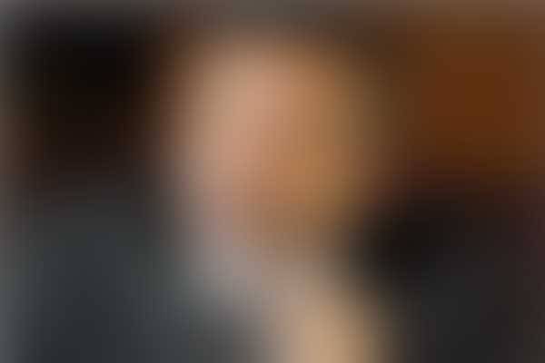 نجم مصري شهير يعود الى مواقع التواصل ويوجه رسالة لجمهوره