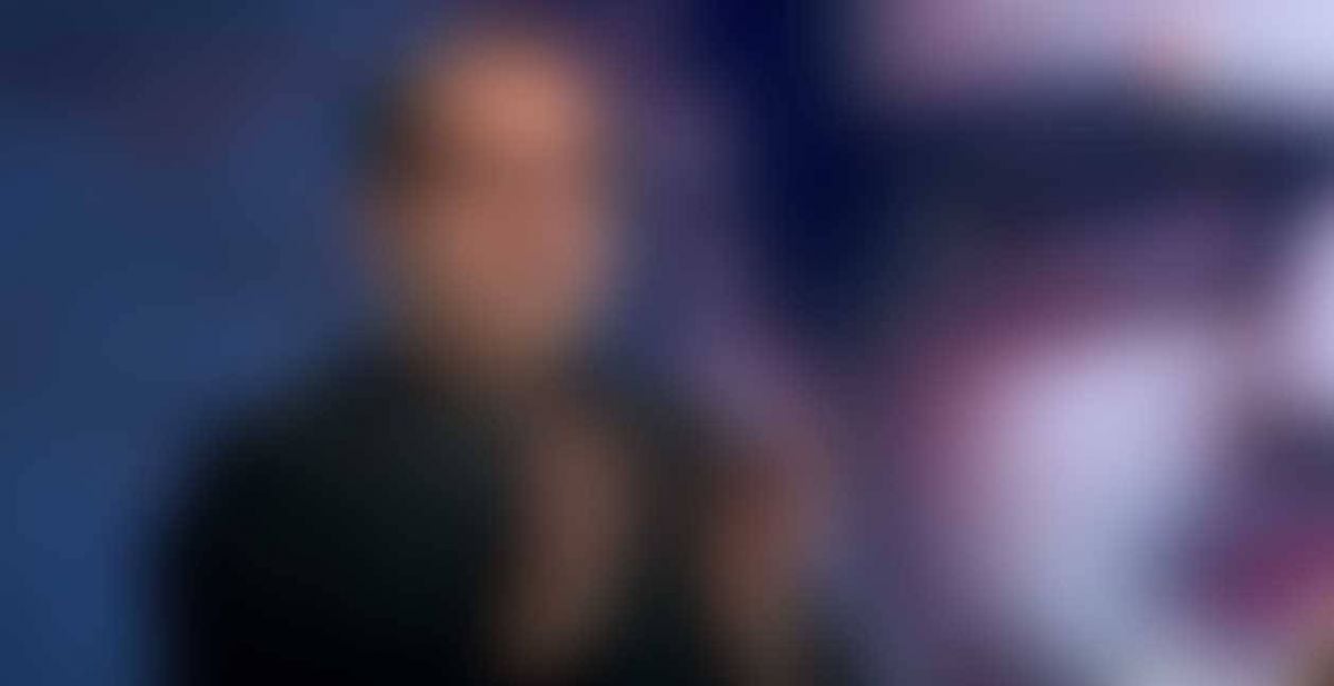 بالفيديو - مذيع مصري شهير يكشف إصابته بورم