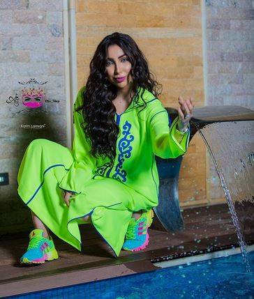 بالصور - دنيا بطمة بقفطان خيالي.. ولهذا السبب صدم الجمهور من تعليقها