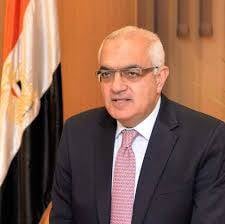 أستاذ جامعي يجبر طالبة عربية على التبول خلال أداء الإمتحان.. التفاصيل مؤلمة!