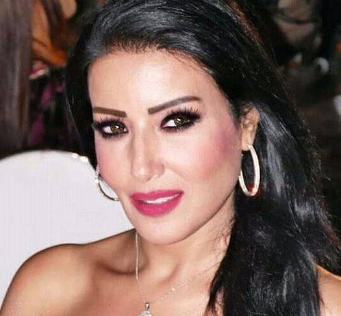بالصور - بعد كشفها المستور.. سمية الخشاب تواصل الرد على أحمد سعد وهذا ما قامت به