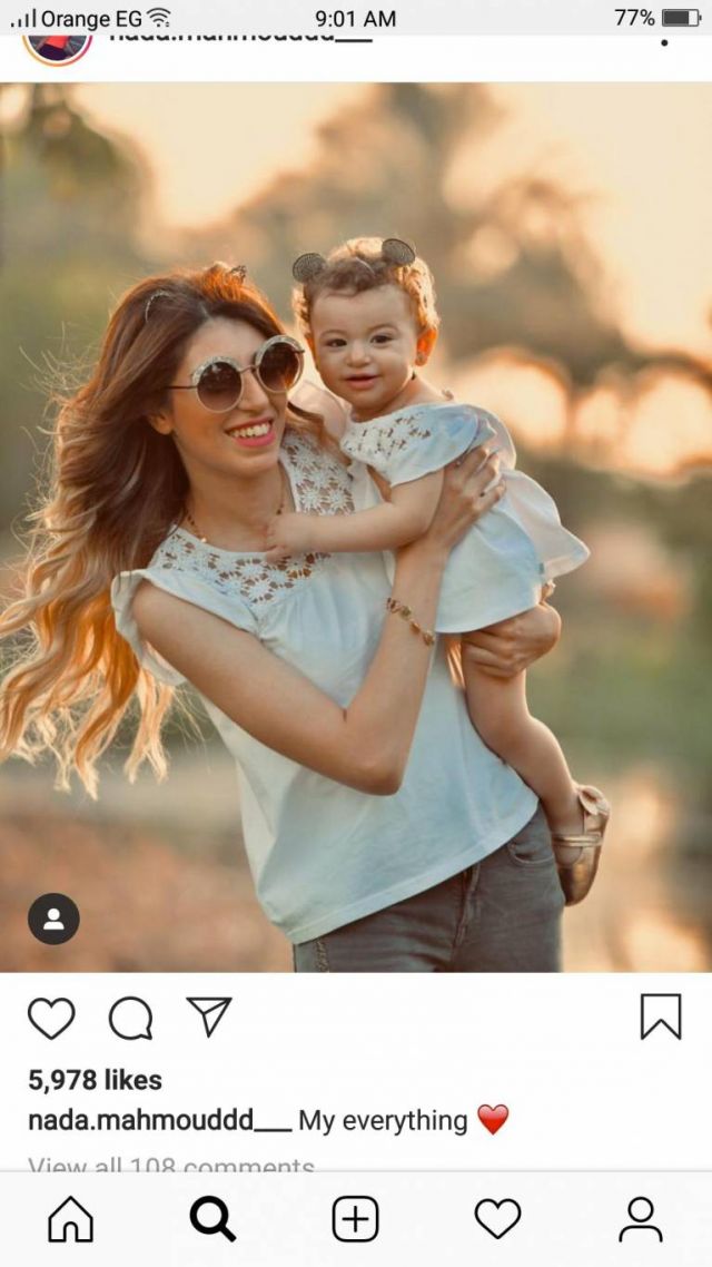 طليقة علي ربيع مع ابنتها