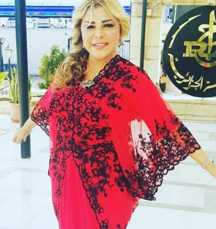 فلة الجزائرية تحدث ضجة بصورة لا تناسب أجواء رمضان... شاهدوا كيف جلست