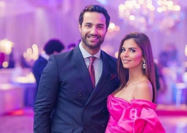 كريم فهمي وزوجته (1)