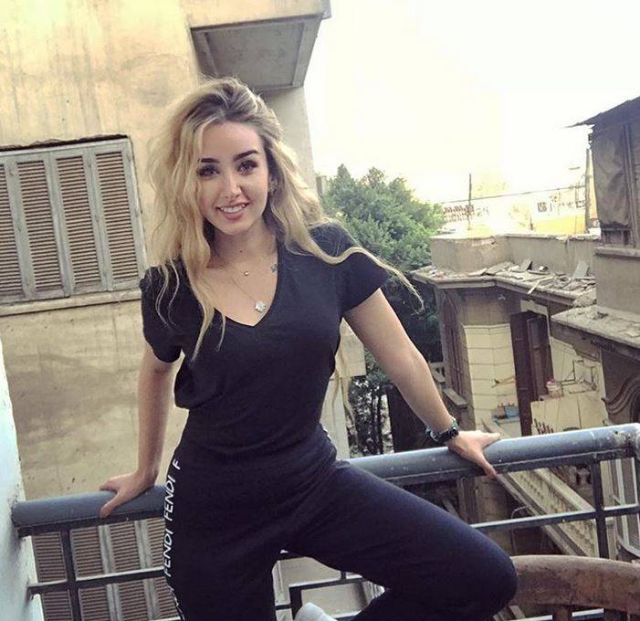 بالصورة – هنا الزاهد تتحول إلى نسخة طبق الأصل عن هذه الشخصية... شاهدوا إطلالتها المفاجئة