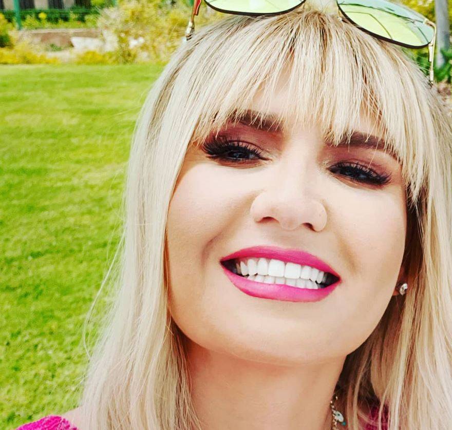 بالصورة – هنا شيحة وابنها الشاب يشعلان المواقع بحركاتهما... شاهدوا ما فعلاه