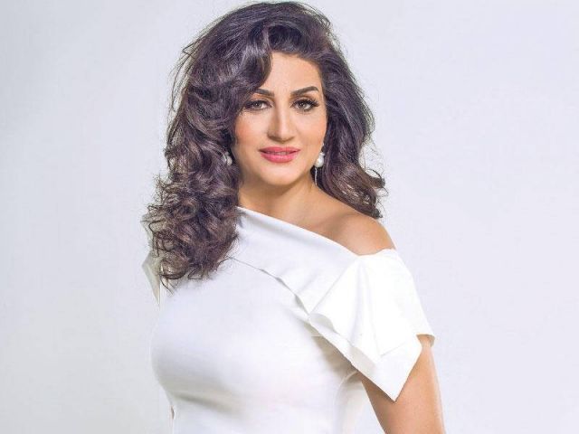 هجوم على وفاء عامر بسبب ياسمين صبري.. ماذا حدث؟