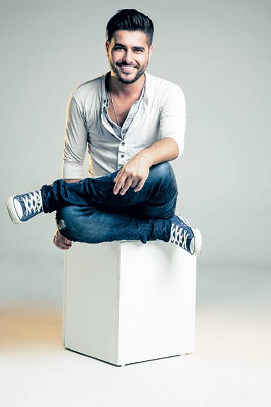 ناصيف زيتون: 
ألبومي الثالث مفاجأة ويشرّفني الغناء مع وائل كفوري وإليسا